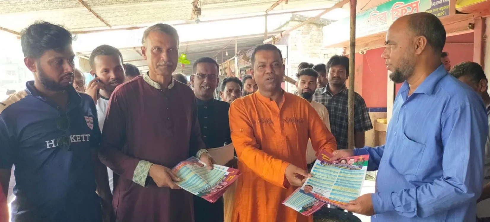 Rafiqul Islam distributes 31-point leaflets in various places in Paikgachha Koyra