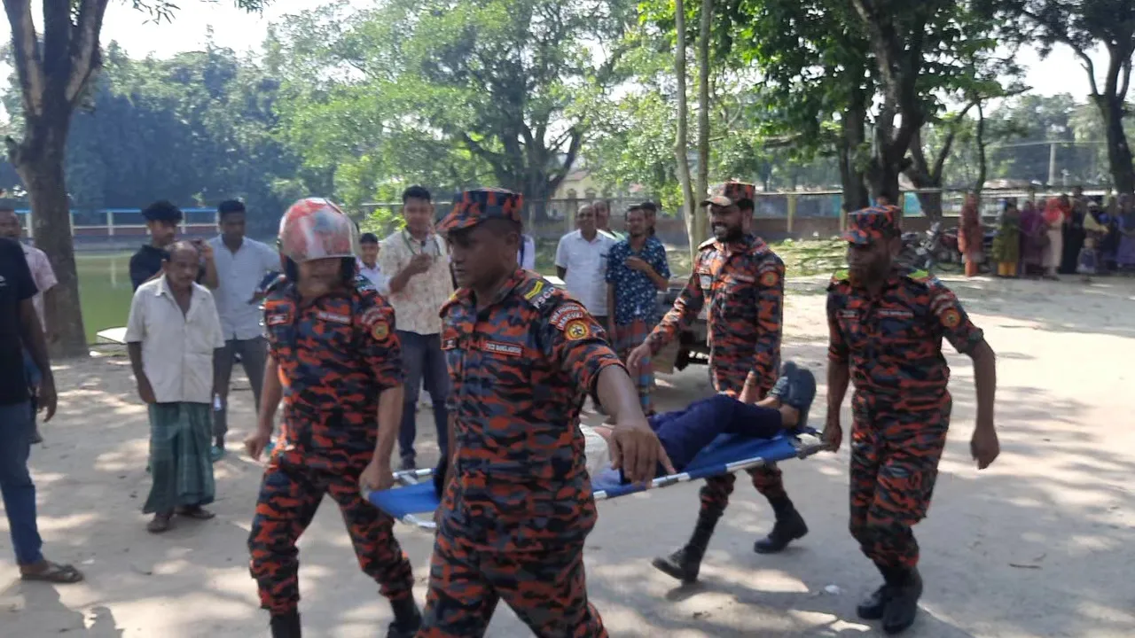How fire service worker rescued a child from a burning building!
