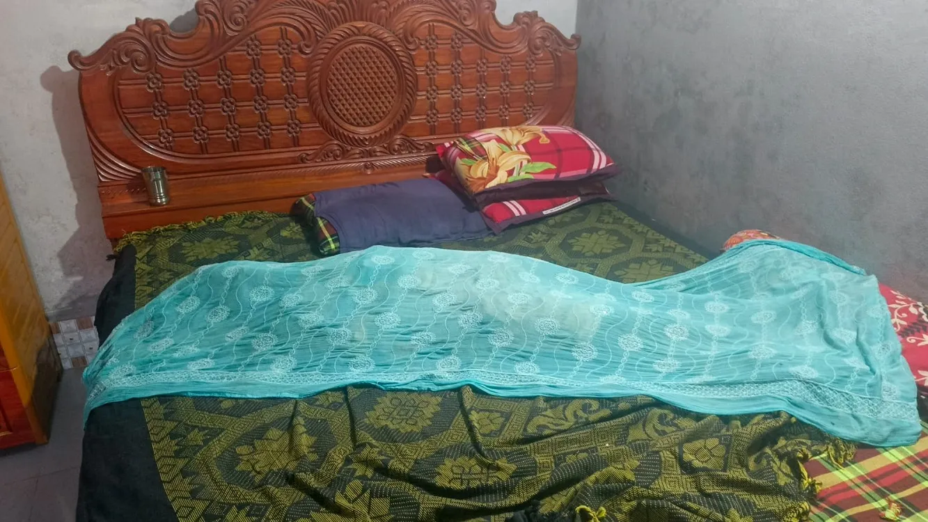 Schoolgirl's dead body recovered from bedroom in Naldanga