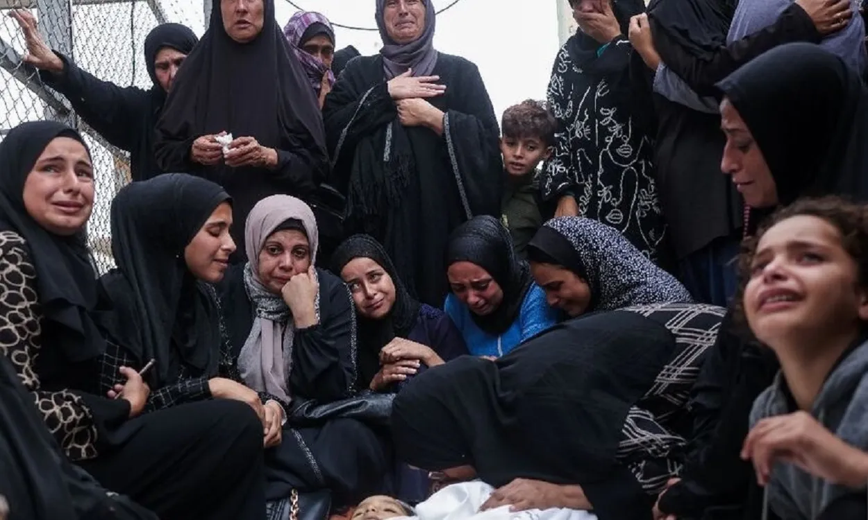 Israel Strikes 104 Palestinian killed, including at least 35 children