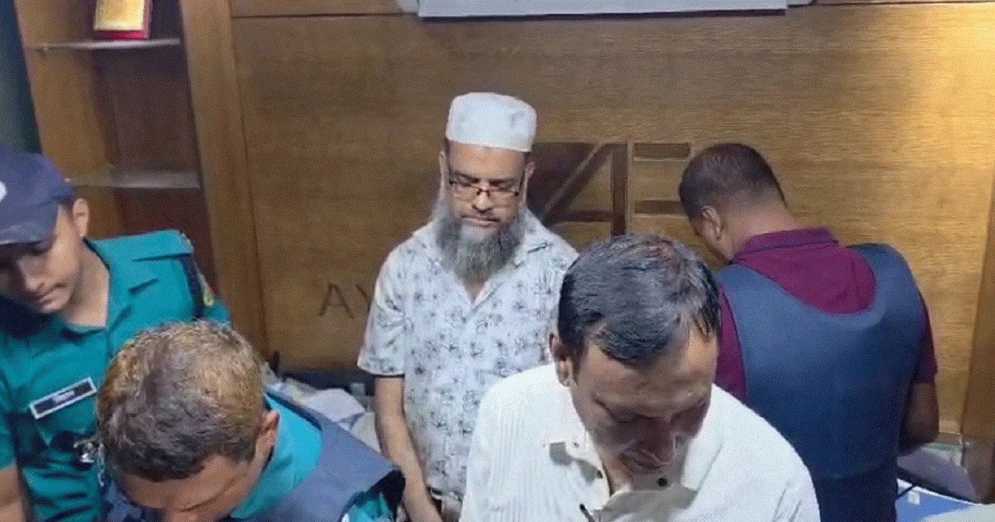 Awami League leader Tipu arrested with weapons in Chittagong