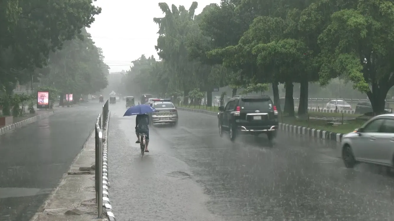 BMD Forecasts Heavy Rain Across Bangladesh