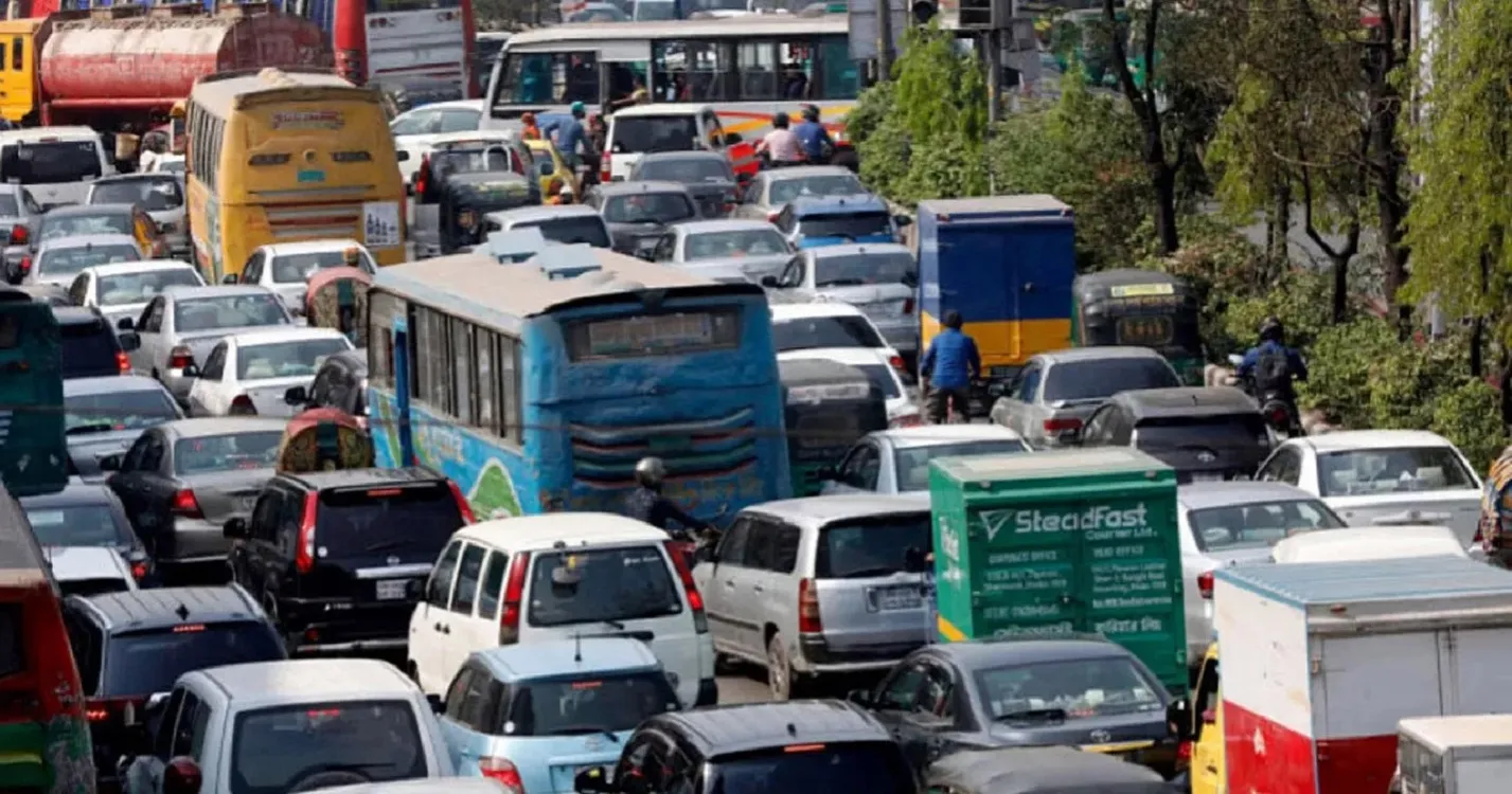 Protests Bring Dhaka Traffic to a Standstill