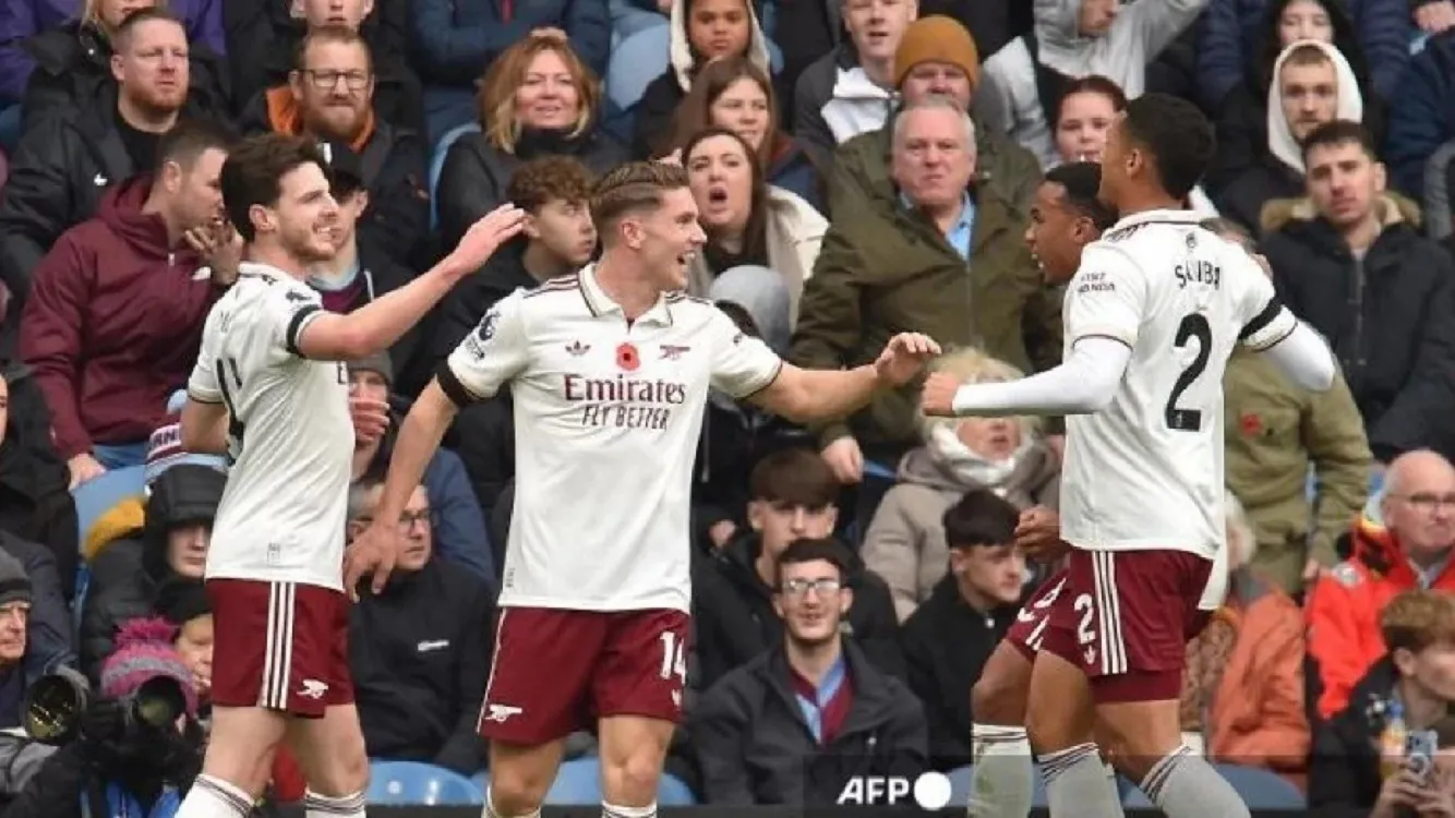 Salah's 250th Goal Lifts Liverpool; Arsenal Cruise to Seven-Point Lead