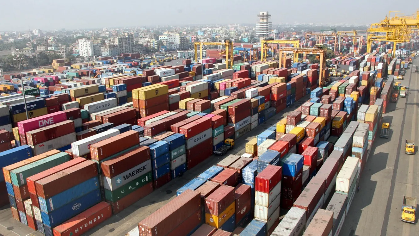 Bangladesh Exports Drop for Third Straight Month, Down 7.43% in October