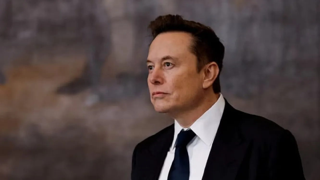 Tesla Shareholders Approve Elon Musk's Record-Breaking Pay Package, Backing AI and Robotics Vision