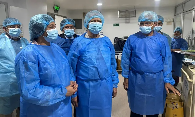 Chief Adviser Muhammad Yunus Visits Khaleda Zia in Hospital