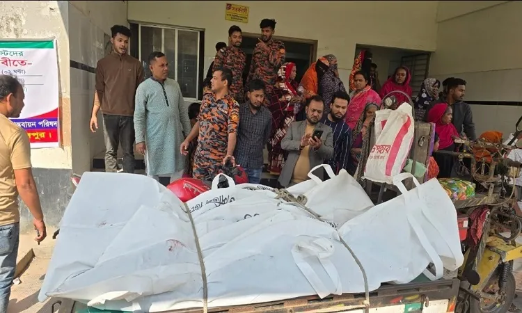 Three People Killed , Four Injured in Bus collision in Faridpur's Bhanga