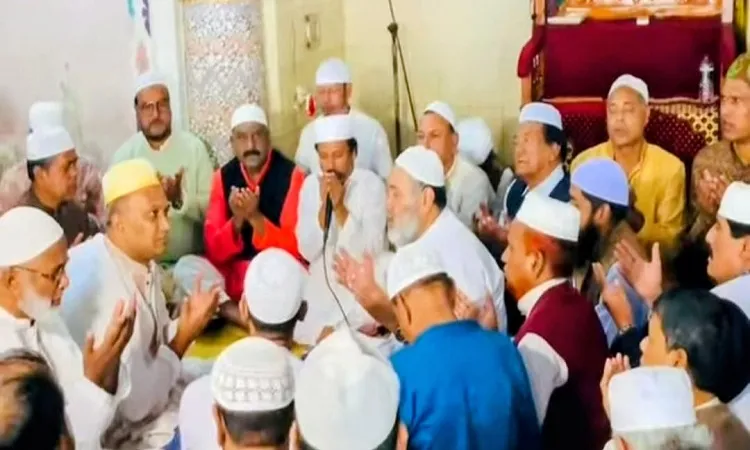 District BNP organized a prayer mahfil in Sirajganj for the recovery of Begum Khaleda Zia