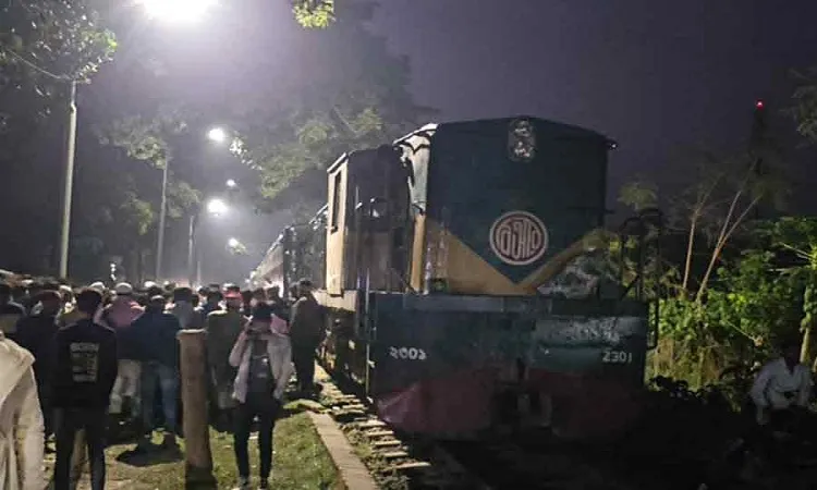 Train services between Dhaka and Mymensingh resumed at 7:15 PM: Photo collected