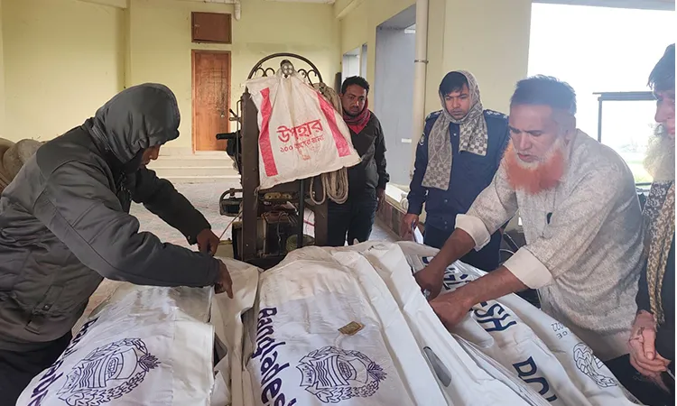 Three killed in road accident in Faridpur's Bhanga