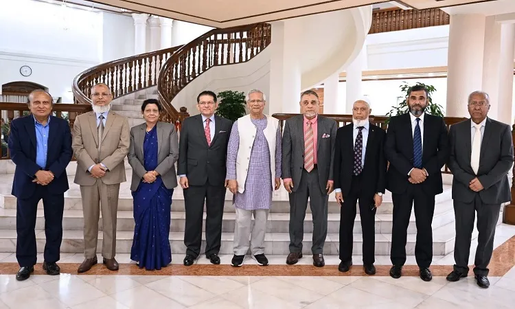 CEC AMM Nasir Uddin and other Election Commissioner met Prof Yunus at the State Guest House Jamuna this evening. Photo: CA's Press Wing