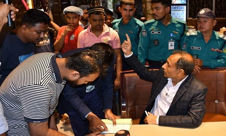 A team in coordination with the Chattogram Divisional Office of the National Consumer Rights Protection Department and the Chattogram Metropolitan Police conducted the drive on Thursday.