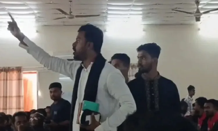 Shibir-Chhatra Dal clash in Pabna over claims of 'patriots' for Golam Azam-Nizami