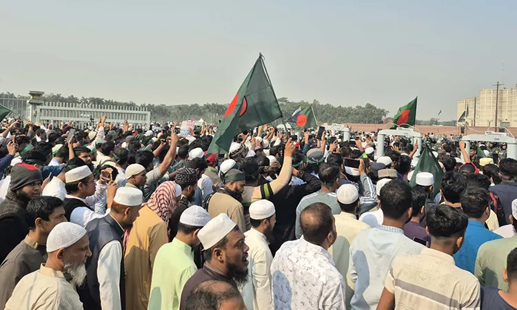 Thousands Gather at National Parliament for Inqilab Mancha Spokesperson Sharif Osman Hadi’s Funeral