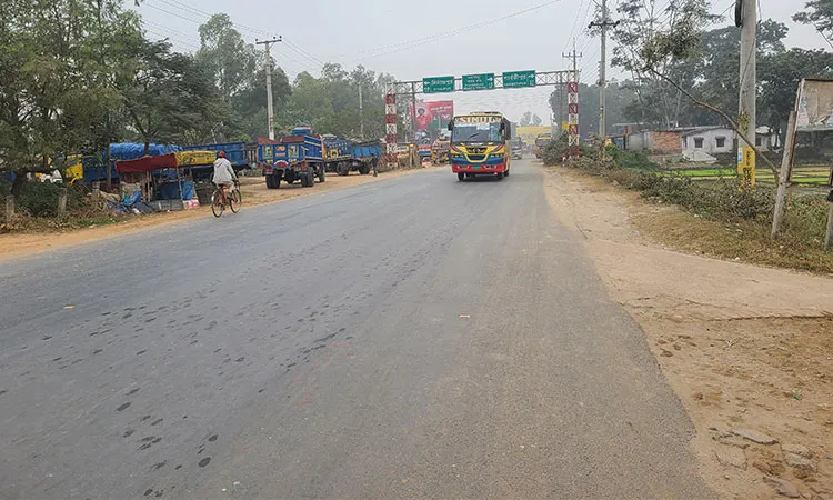 Cold wave in Phulbari, No sunlight seen all Day