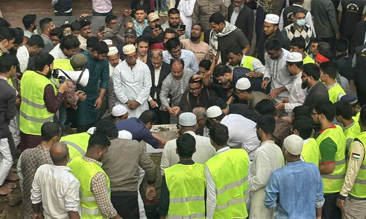 Sharif Osman Hadi Laid to Rest Beside National Poet Kazi Nazrul Islam