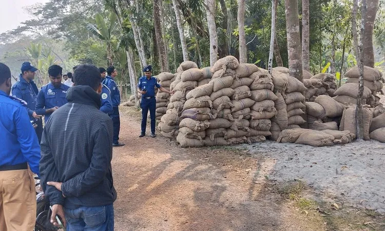 The potatoes have been placed under the temporary custody of Magar UP Acting Chairman Md. Jamal Hossain.