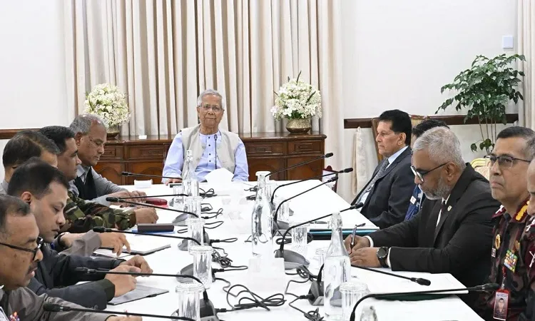 Chief Advisor Dr. Muhammad Yunus directs security agencies to maintain peace at any cost before the election: Photo collected