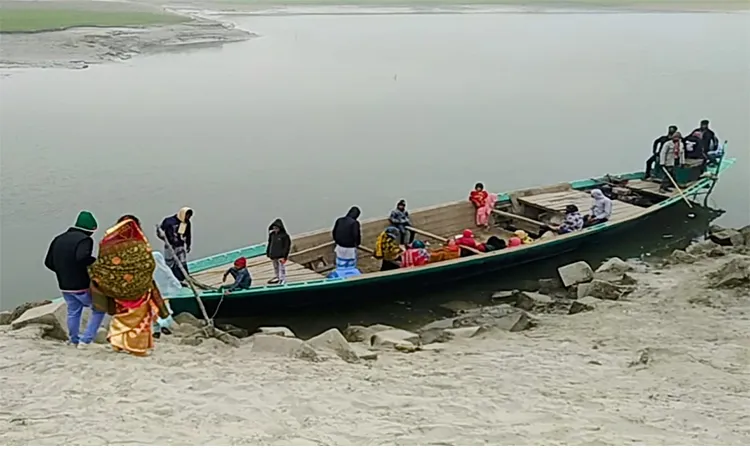 On the night a boat carrying 50 passengers ran aground on a submerged char in the Jamuna River.