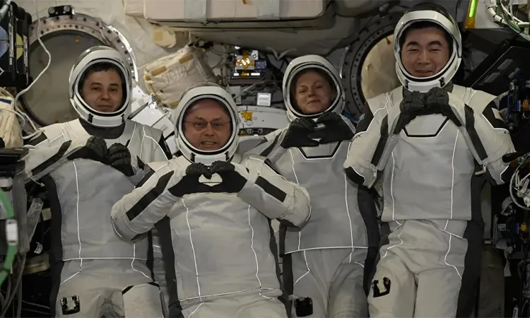 Oleg Platonov, Mike Fincke, Zena Cardman and Kimiya Yui will end their ISS stay one month early: Photo BBC