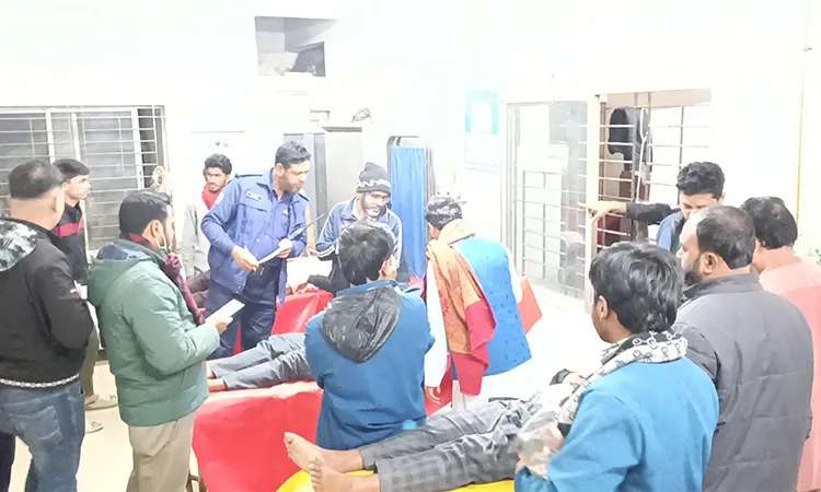 12 Injured as BNP and Jamaat Activists Clash in Lakshmipur