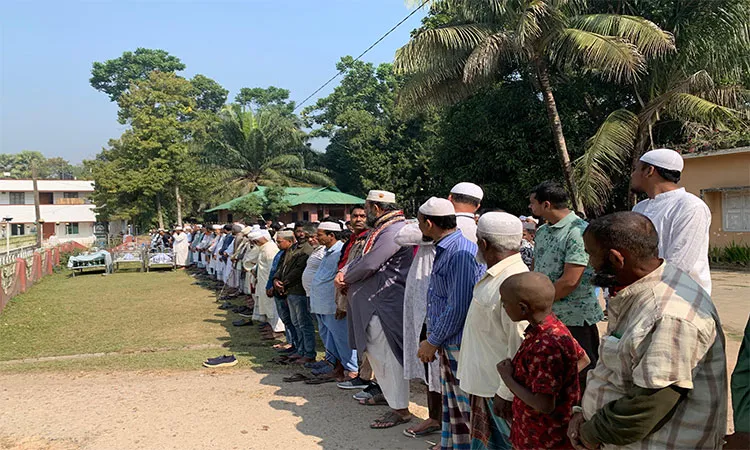 Three Family Members Buried Side-by-Side in Chauddagram