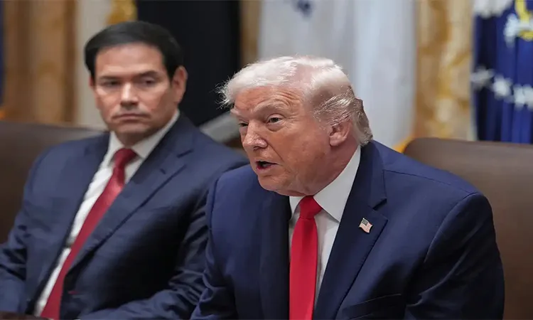 Trump warns UK against closer Business Ties with China