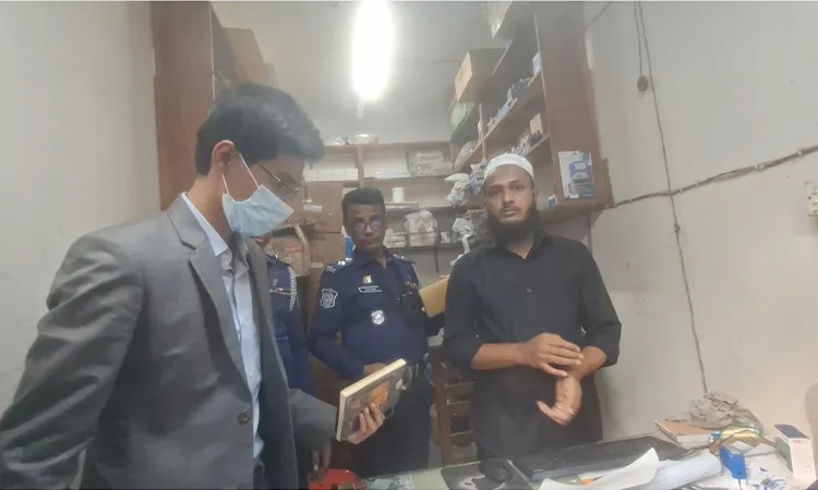 Executive Magistrate Hasan Mahmud Nahid led the raid and seized six seals.