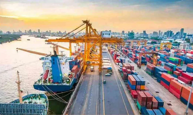 Chattogram Port operations are at a standstill as workers resume an indefinite strike: File Photo