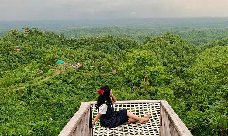 Authorities have banned tourists from the Mirinja tourist area in Bandarban.