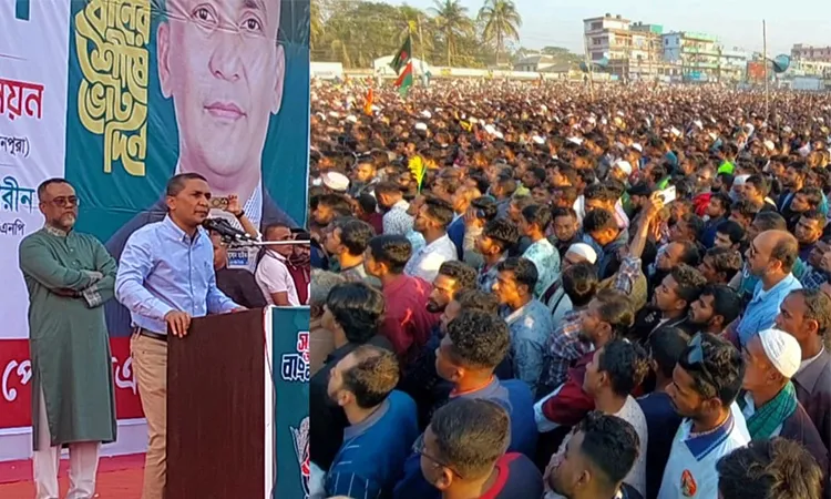 BNP candidate Nurul Islam Nayan promises a medical college and Bhola-Barisal bridge during an election rally in Char Fashion.