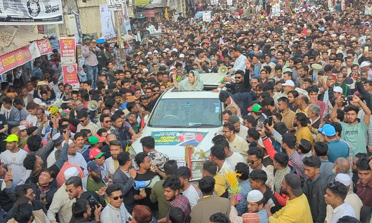 Shama Obaid and Nayab Yusuf, lead final election rallies in Faridpur.