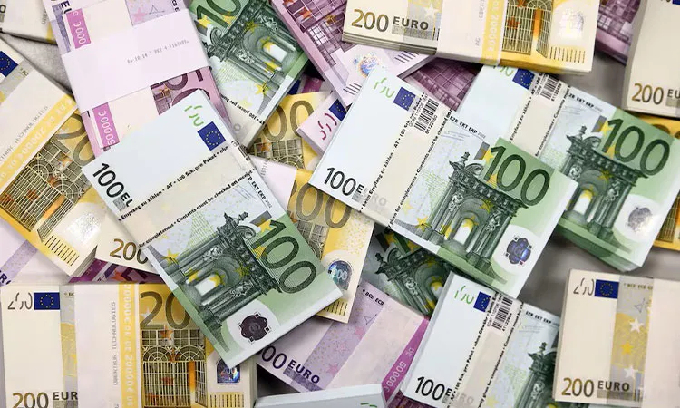 The euro-yuan exchange rate has remained largely stable since last year: Photo collected