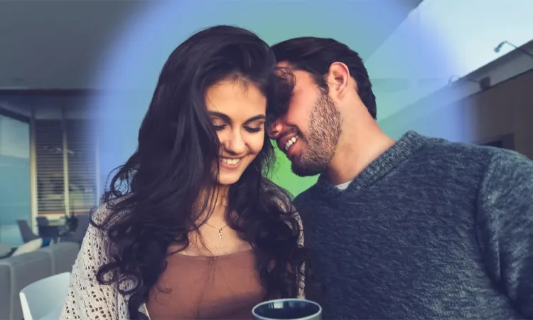 Psychologists explain why some people flirt easily and how flirting affects relationships: Photo collected