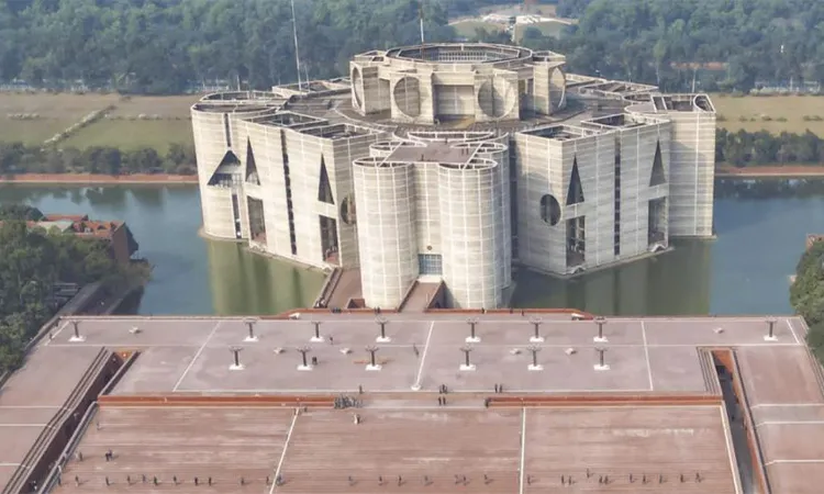 New Government to Be Sworn In at Parliament’s South Plaza