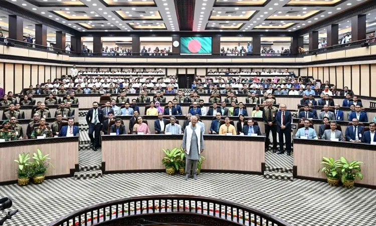 Chief Adviser Professor Muhammad Yunus today delivered a farewell address to the officials and employees at his office in the city's Tejgaon, Dhaka. Photo : CA's Press Wing