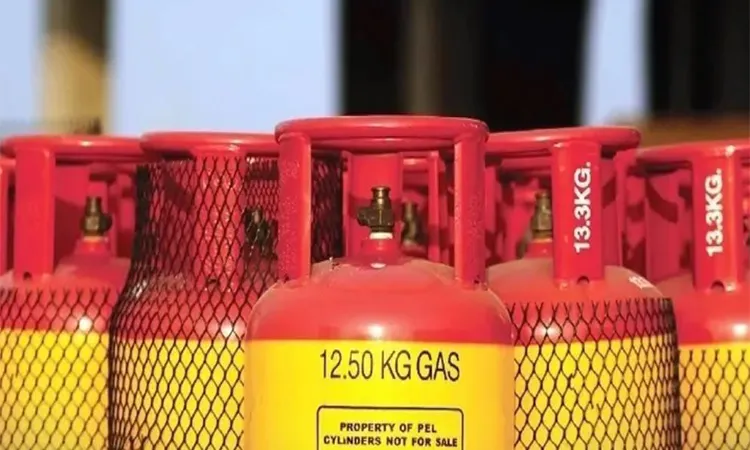 Govt Cuts VAT on LPG to Lower Consumer Costs