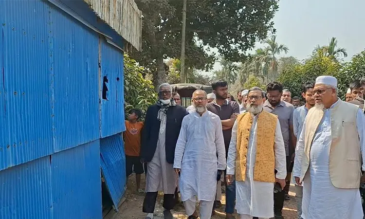 Three Injured in Attack on Houses and Shops Jamaat and BNP Leaders Discuss Stability