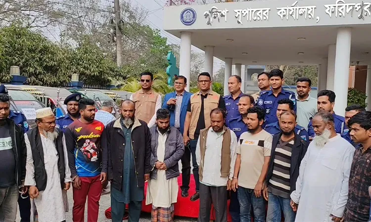 Police in Faridpur uncovered a factory-style easybike theft gang.