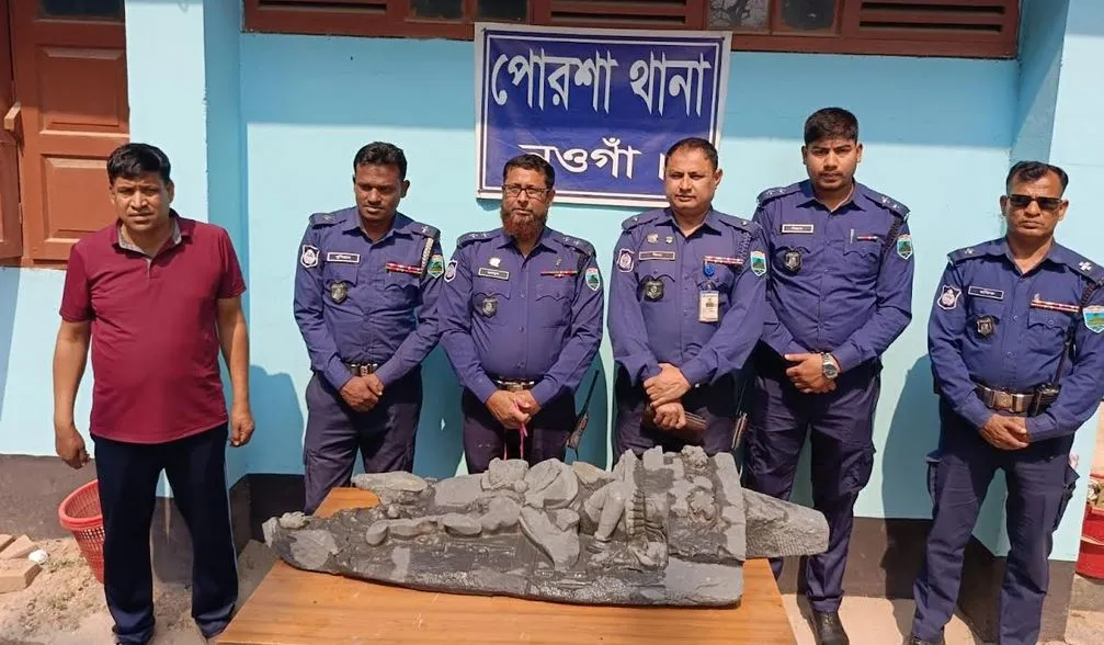 Police recovered an ancient stone idol of the Hindu deity Vishnu, weighing approximately 137 kg, from Porsha upazila in Naogaon on Wednesday night.