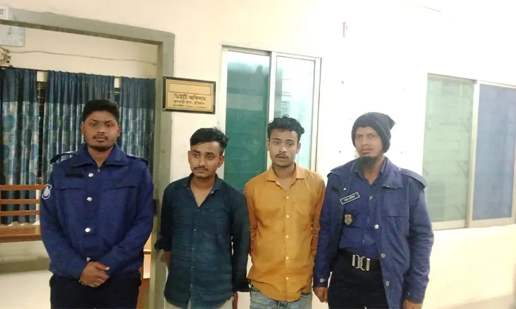 Police arrested two Indian nationals and a Bangladeshi youth with Yaba tablets in Phulbari Upazila.