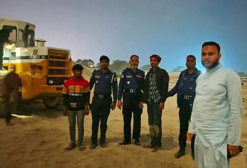 Mobile court jails driver, fines for illegal sand extraction in Bheramara