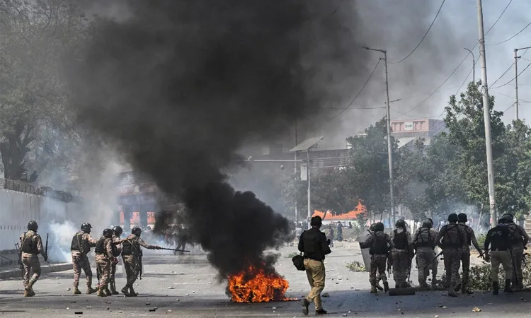 An AFP journalist reported that hundreds of pro-Iran protesters tried to enter the United States Consulate in Karachi.