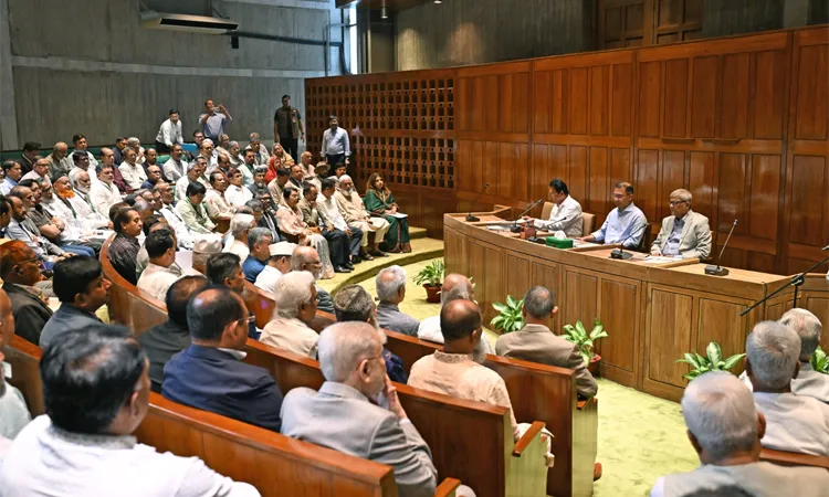 Prime Minister Orders Crackdown on Fuel Hoarding, Says No Supply Crisis