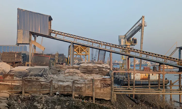 Chattogram Port Orders Removal of Illegal Jetty Blocking Majhirghat Canal