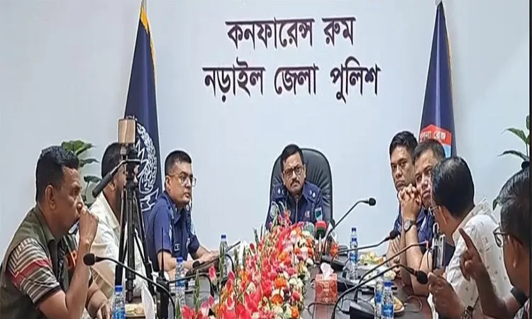 Narail SP Discusses Law and Order with Journalists