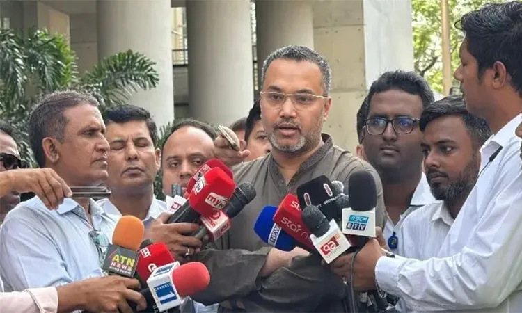 Mahdi Amin speaks to reporters after a meeting with the Prime Minister at the Secretariat. Photo: Collected