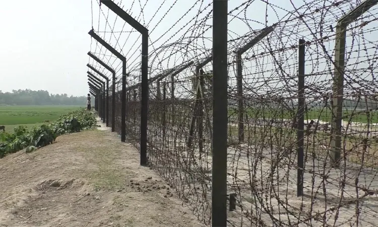 Two Bangladeshi Youths Detained by BSF at Kurigram Border