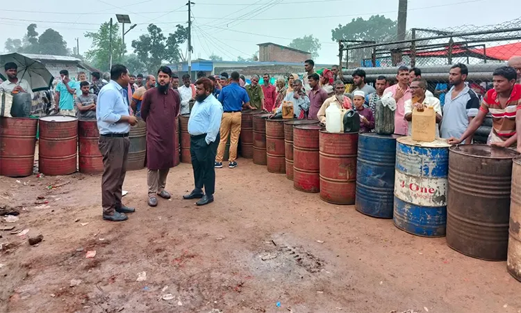 Diesel Sale Supervised for Farmers in Porsha